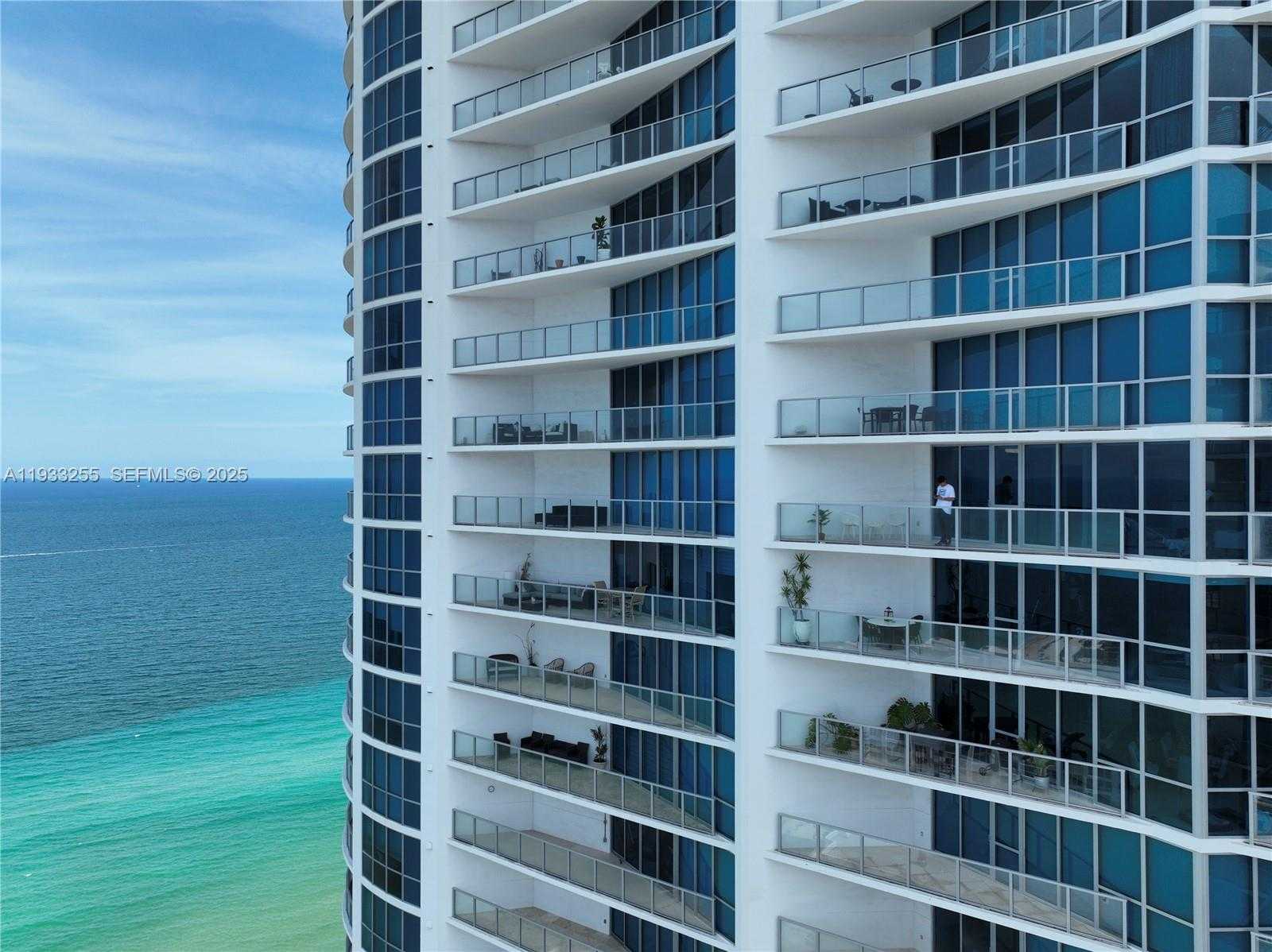 Small Image of 3101 SOUTH OCEAN DR #3005, Hollywood Number 2