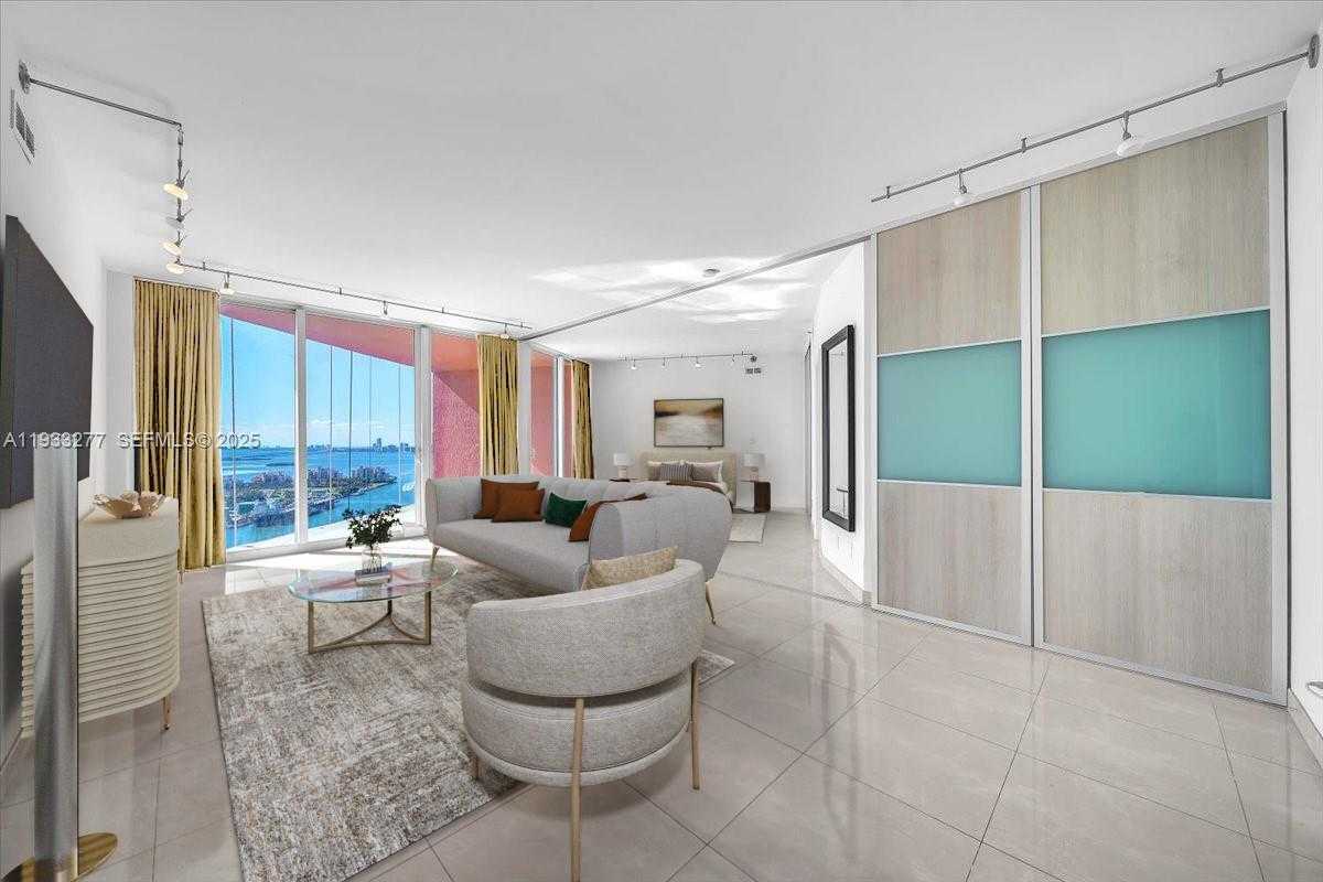 Small Image of 300 SOUTH POINTE DR #3402, Miami Beach Number 3