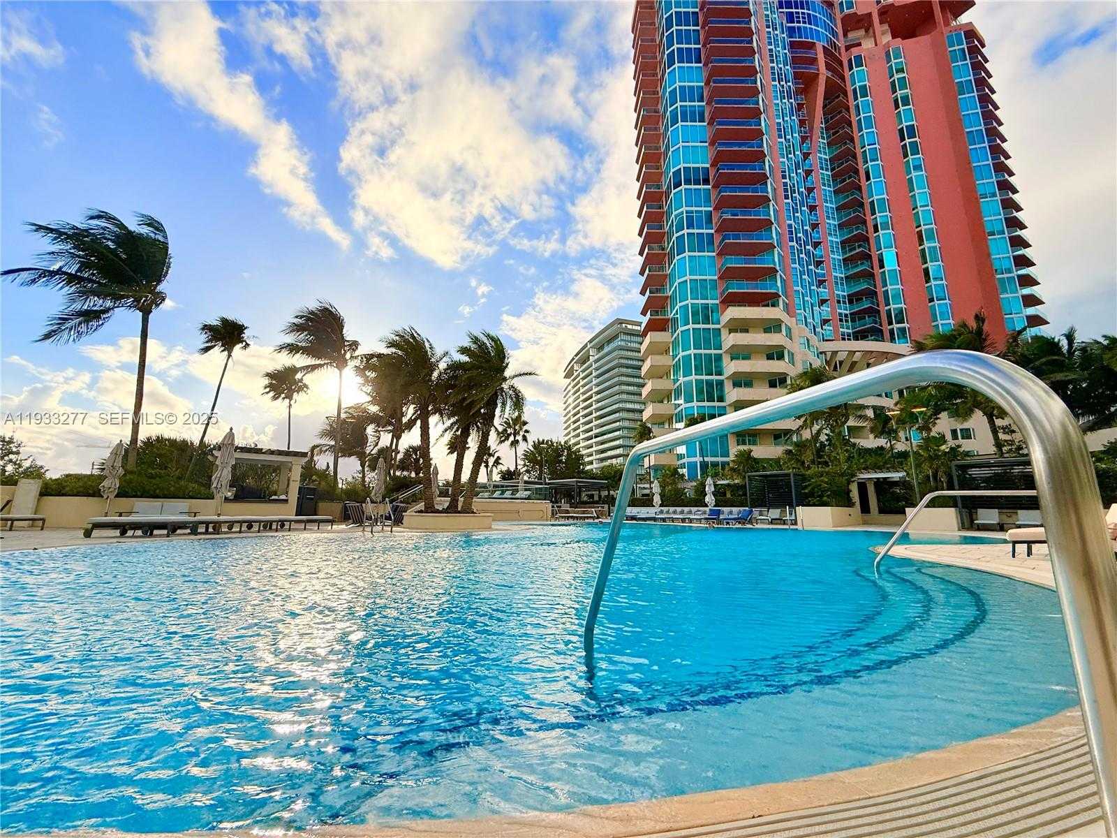 Small Image of 300 SOUTH POINTE DR #3402, Miami Beach Number 41