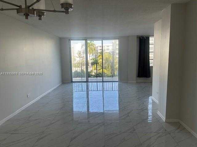 Small Image of 1001 91ST ST #408, Bay Harbor Islands Number 2