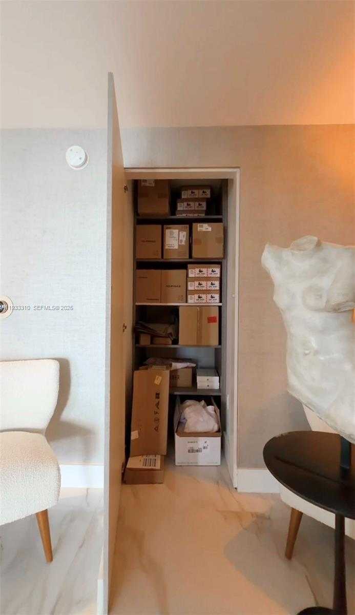 Imagen de Pequeño Objeto