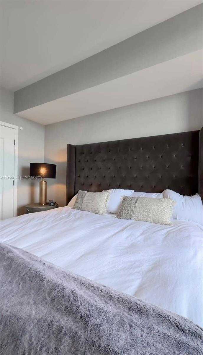 Imagen de Pequeño Objeto