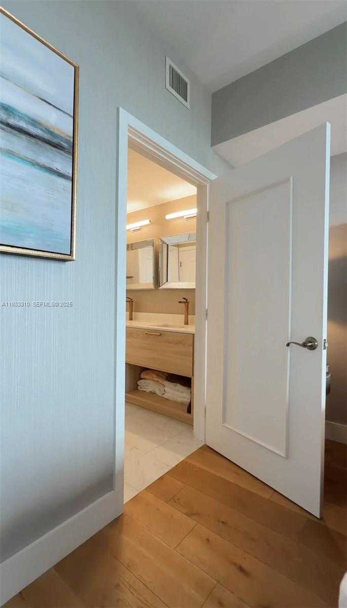 Imagen de Pequeño Objeto