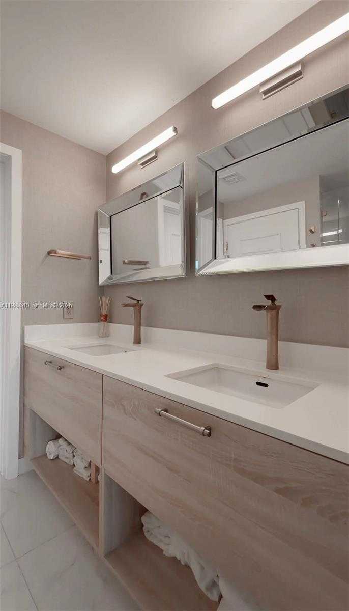 Imagen de Pequeño Objeto