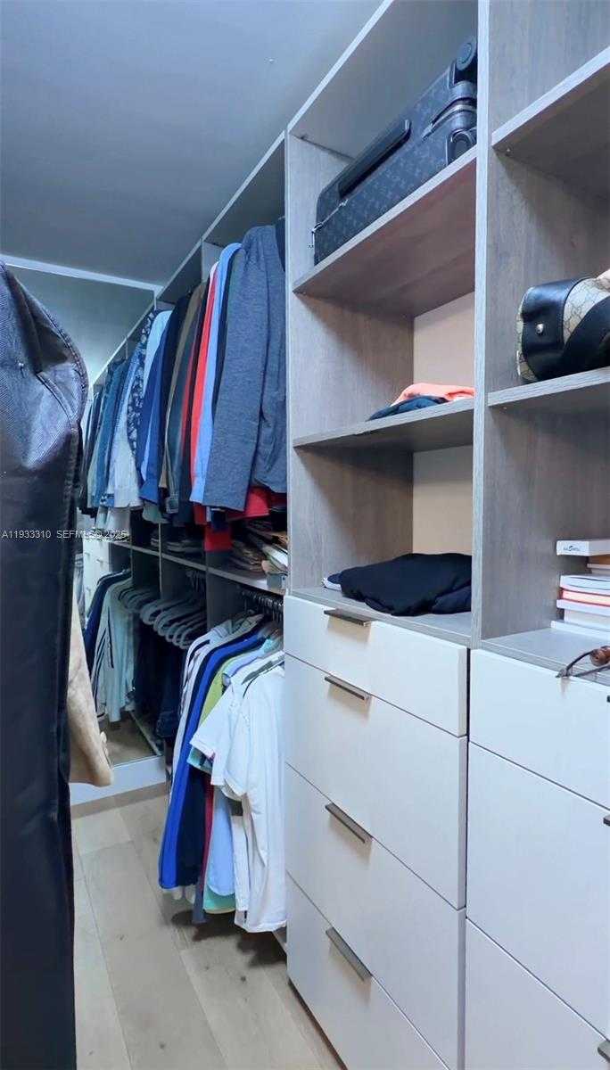 Imagen de Pequeño Objeto