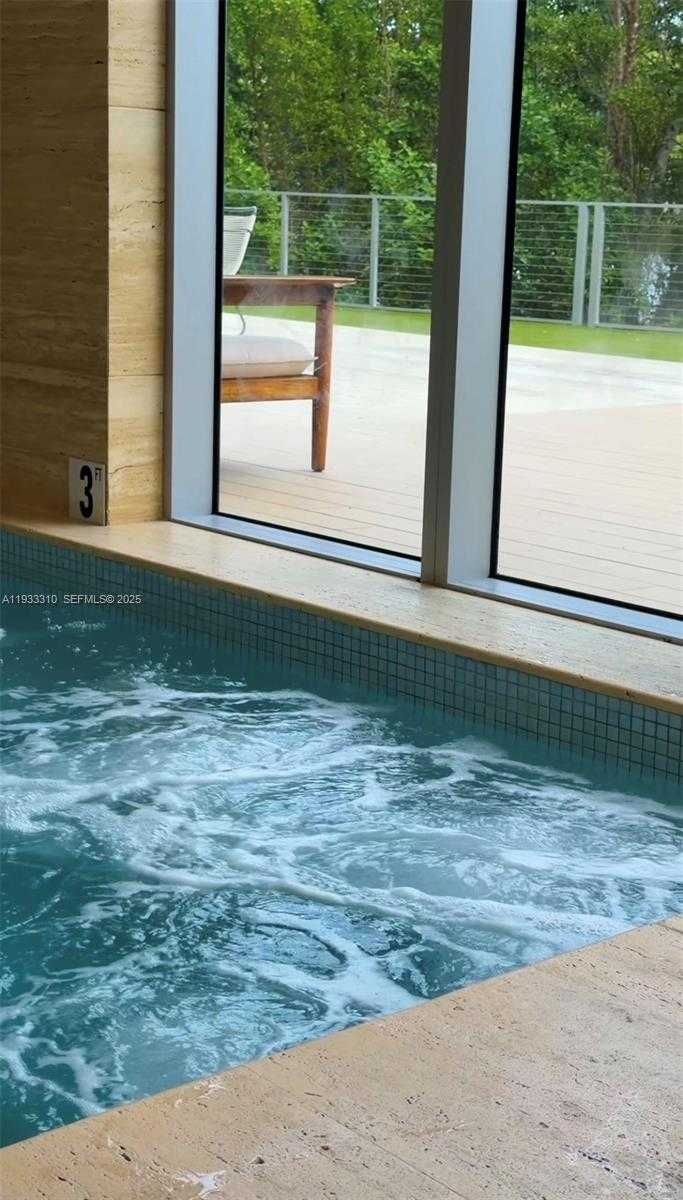 Imagen de Pequeño Objeto