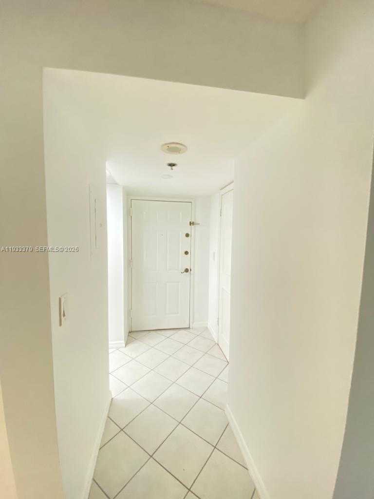 Small Image of 540 BRICKELL KEY DR #925, Miami Number 5