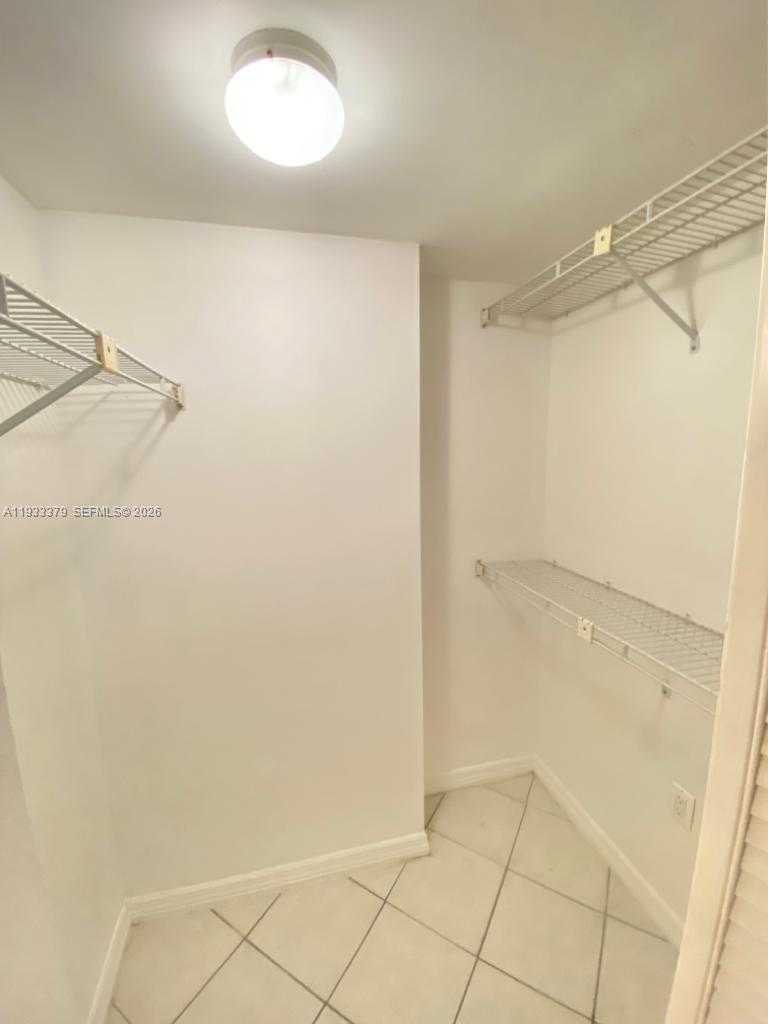 Small Image of 540 BRICKELL KEY DR #925, Miami Number 8