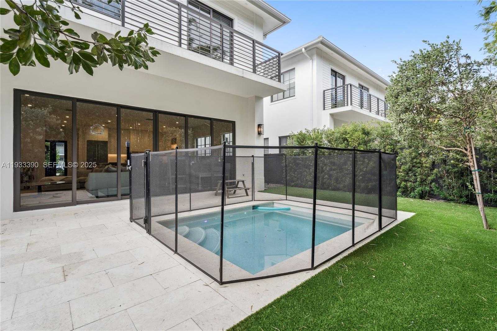 Small Image of 8391 SOUTH WEST 65TH AVE #8391, Miami Number 24