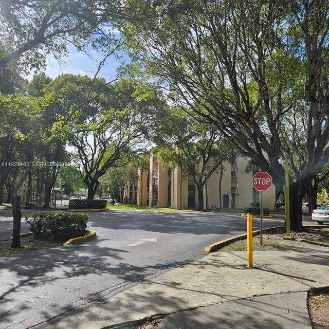 Small Image of 14501 NORTH KENDALL DR #312H, Miami Number 17