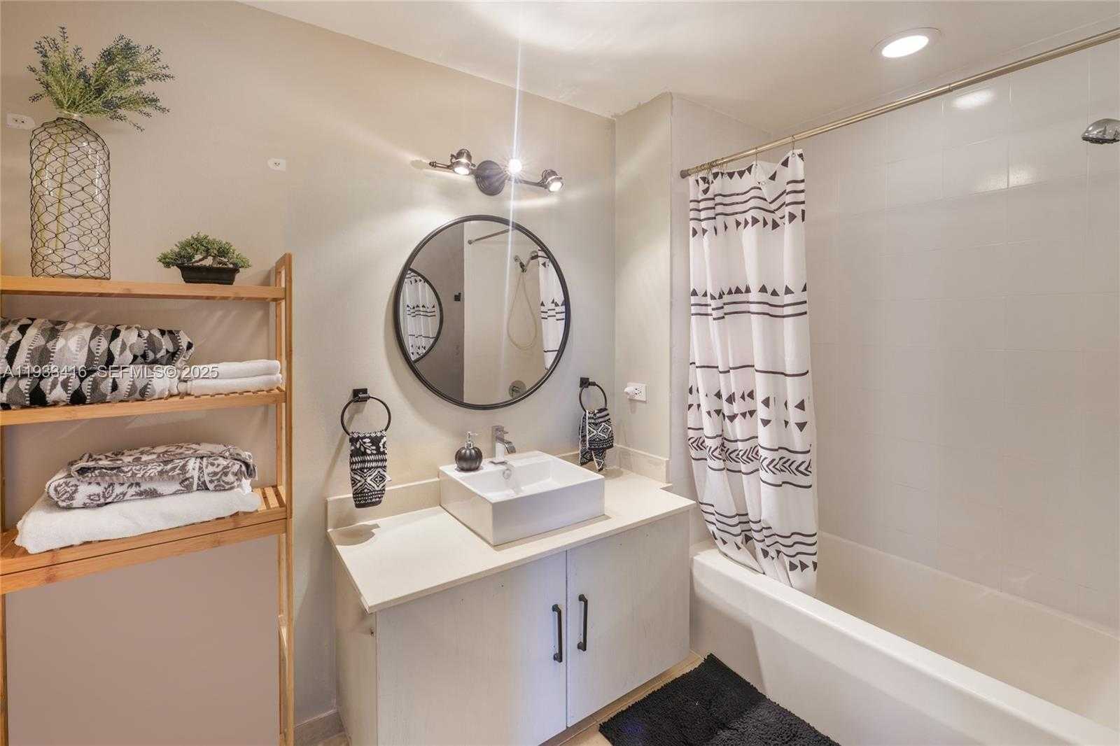 Small Image of 3301 NORTH EAST 1ST AVE #M0705, Miami Number 15