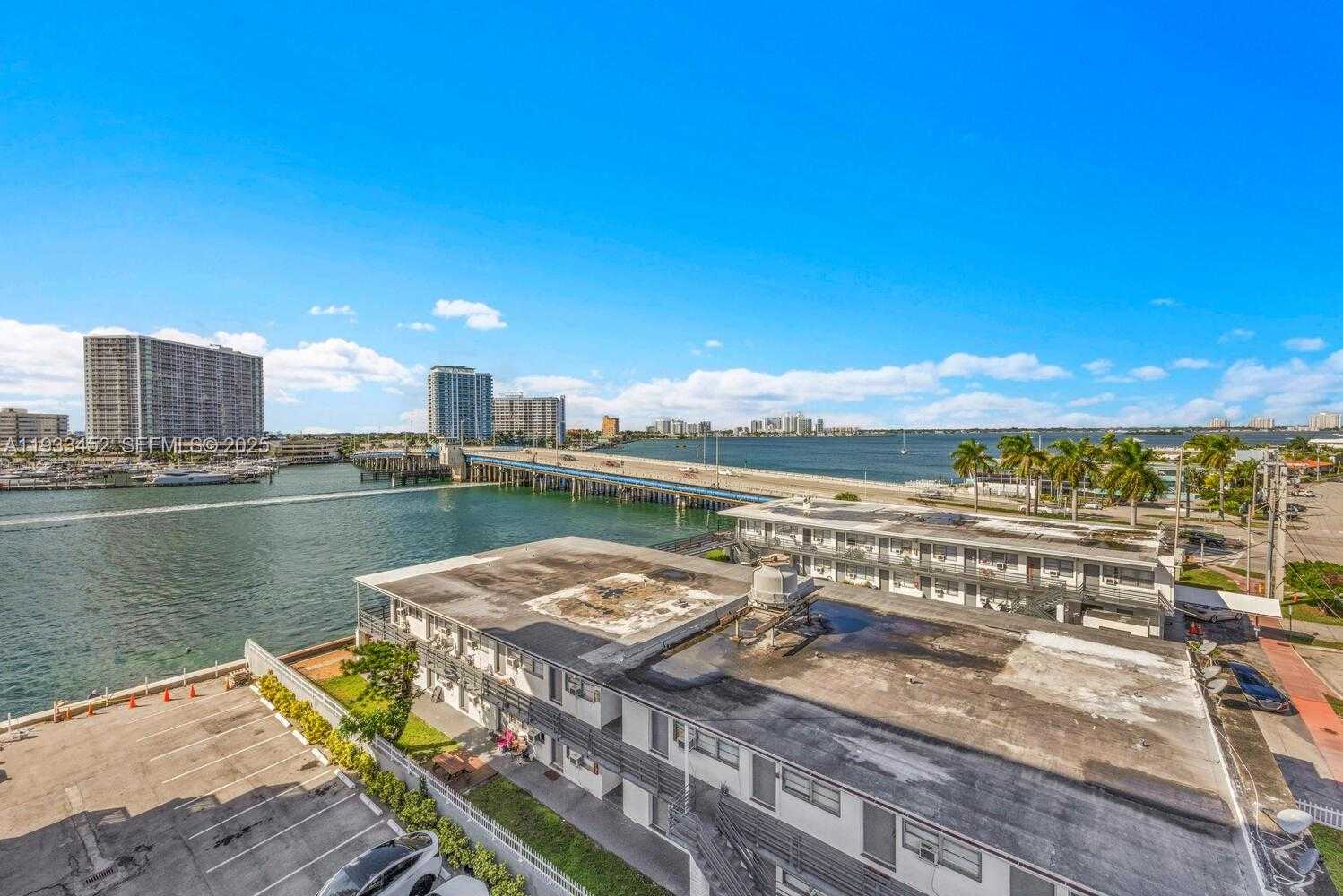 Small Image of 2016 BAY DR #604, Miami Beach Number 20