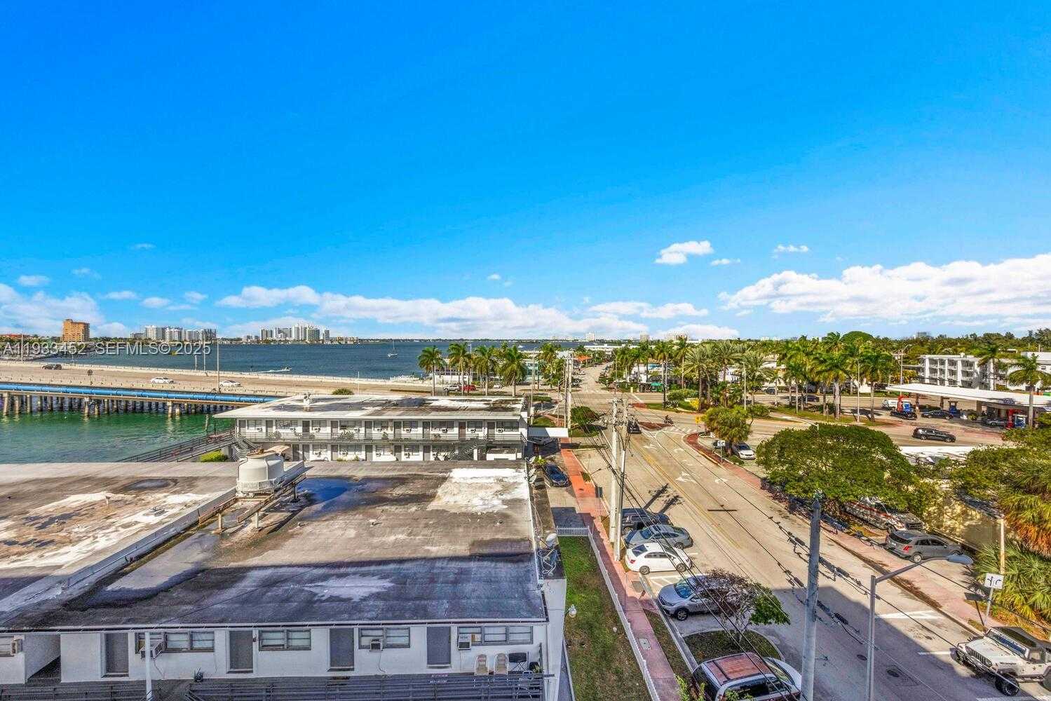 Small Image of 2016 BAY DR #604, Miami Beach Number 21