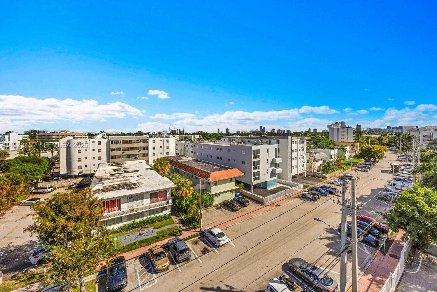 Small Image of 2016 BAY DR #604, Miami Beach Number 22