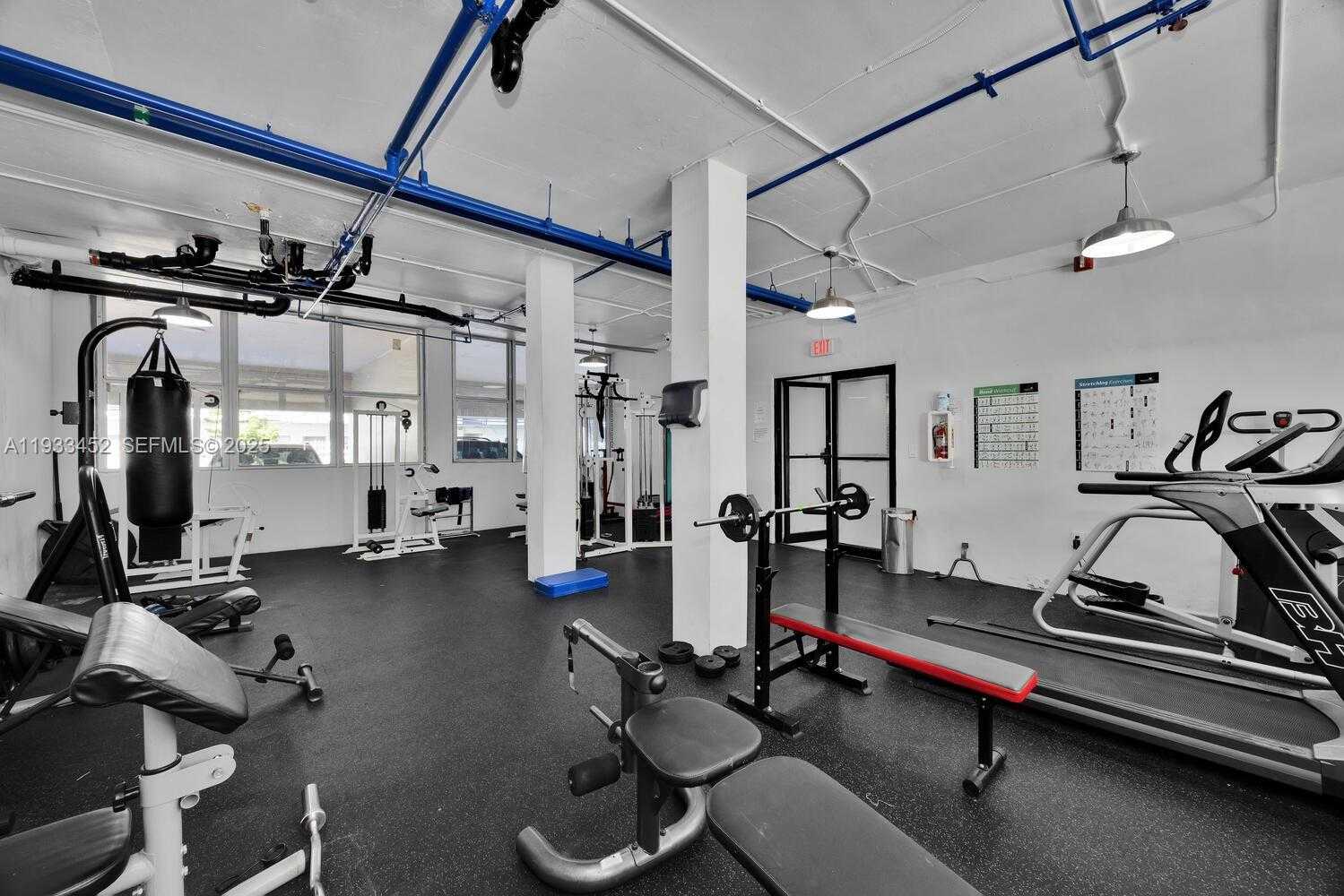 Small Image of 2016 BAY DR #604, Miami Beach Number 29