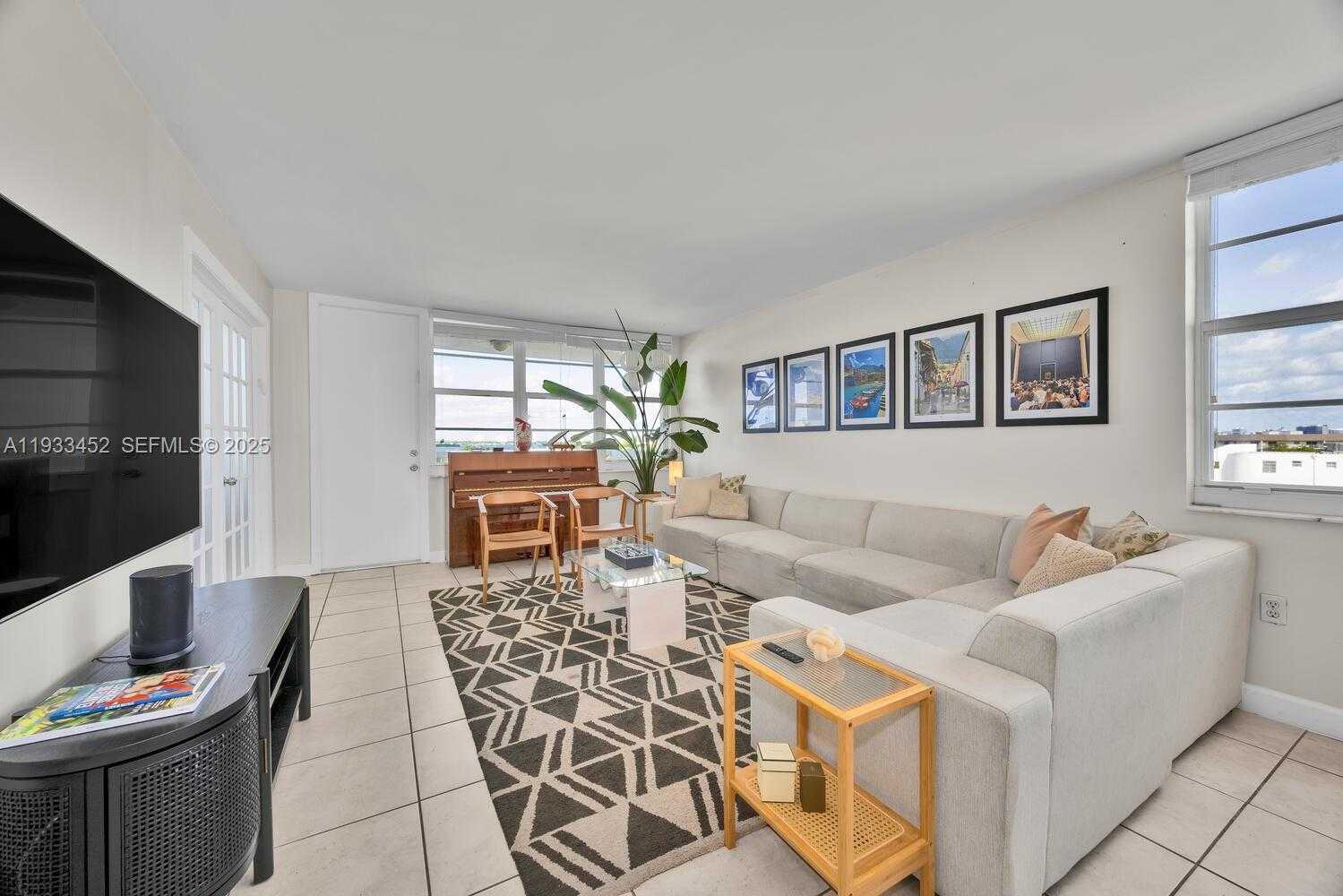 Small Image of 2016 BAY DR #604, Miami Beach Number 4