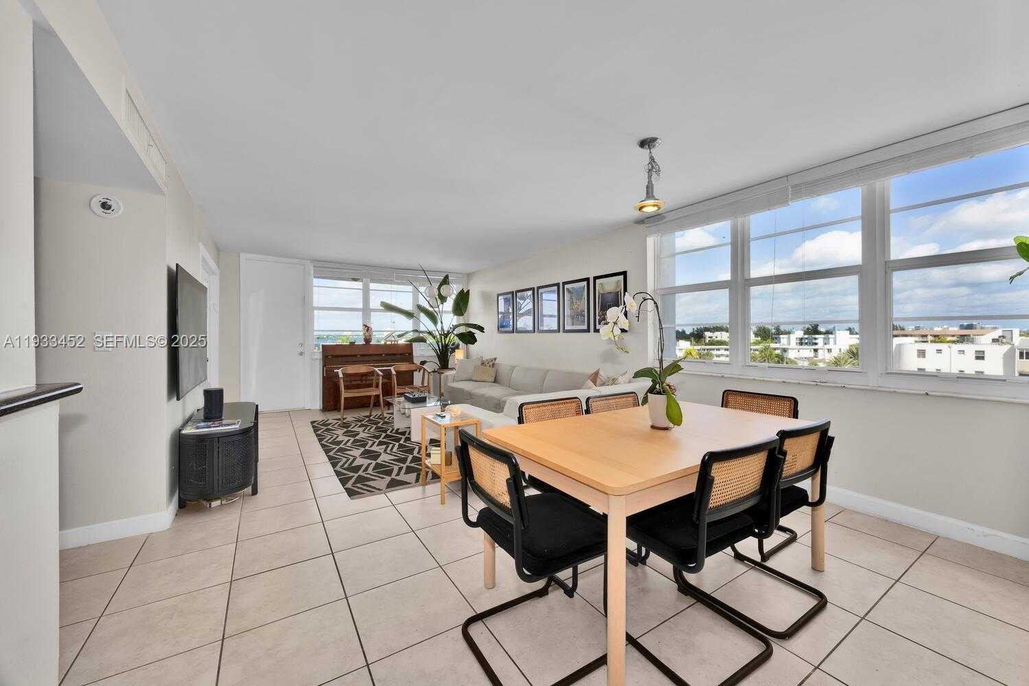 Small Image of 2016 BAY DR #604, Miami Beach Number 8