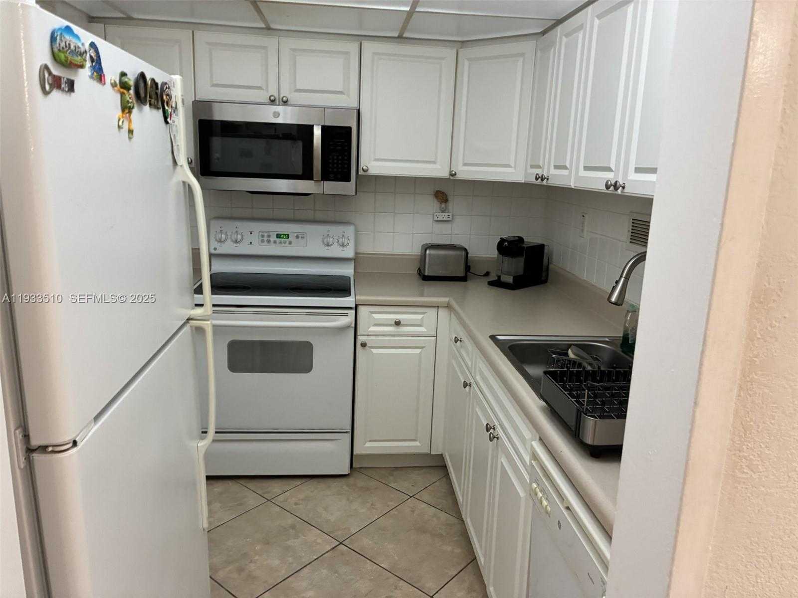 Small Image of 1000 WEST AVE #110, Miami Beach Number 13