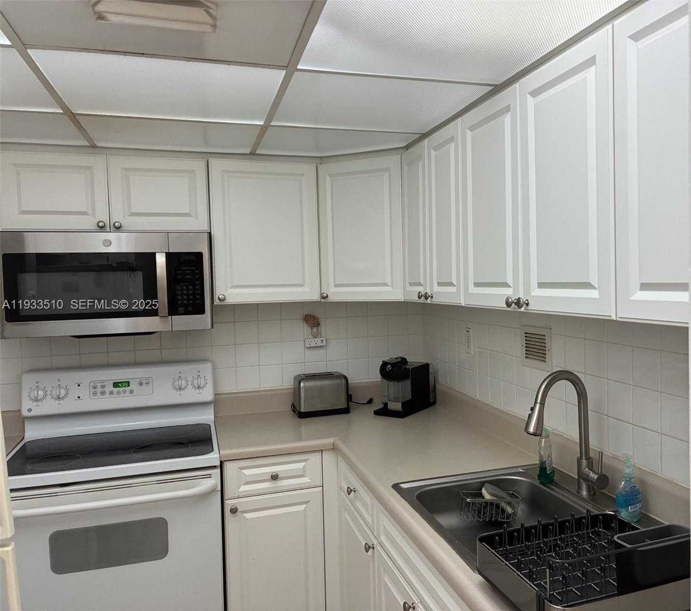 Small Image of 1000 WEST AVE #110, Miami Beach Number 14