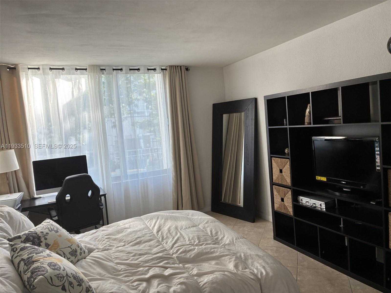 Small Image of 1000 WEST AVE #110, Miami Beach Number 16