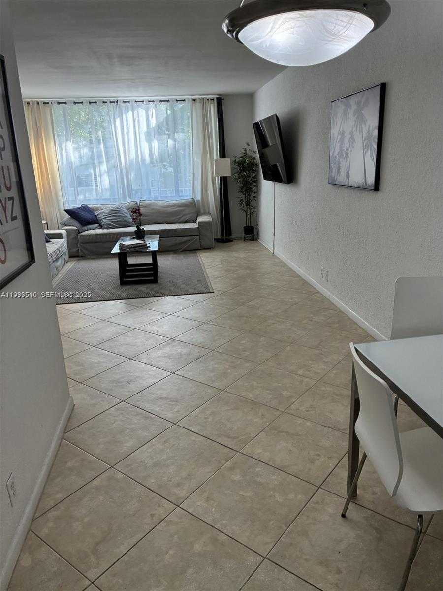 Small Image of 1000 WEST AVE #110, Miami Beach Number 5