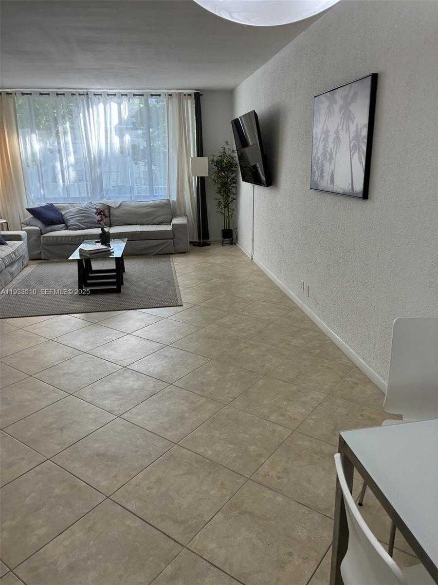 Small Image of 1000 WEST AVE #110, Miami Beach Number 8