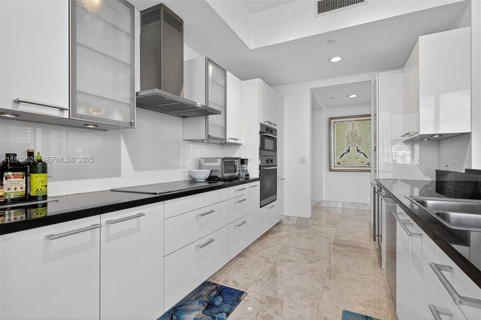 Small Image of 4100 ISLAND BLVD #1403, Aventura Number 10