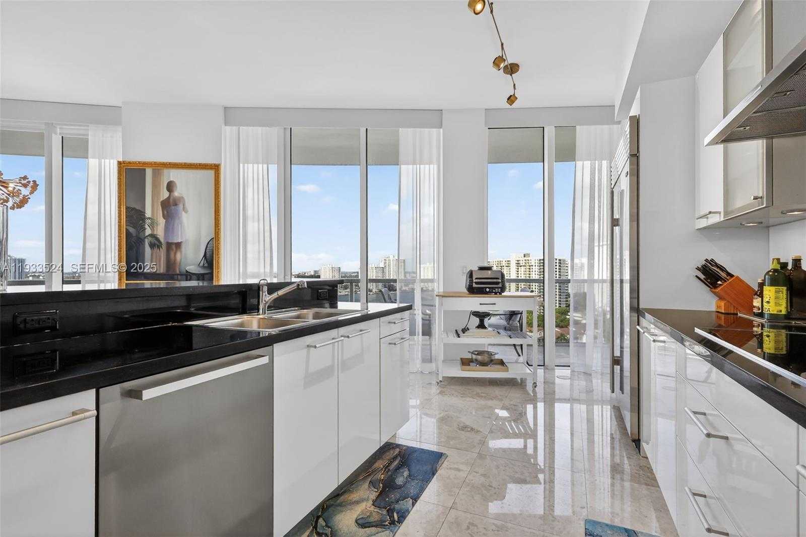 Small Image of 4100 ISLAND BLVD #1403, Aventura Number 11