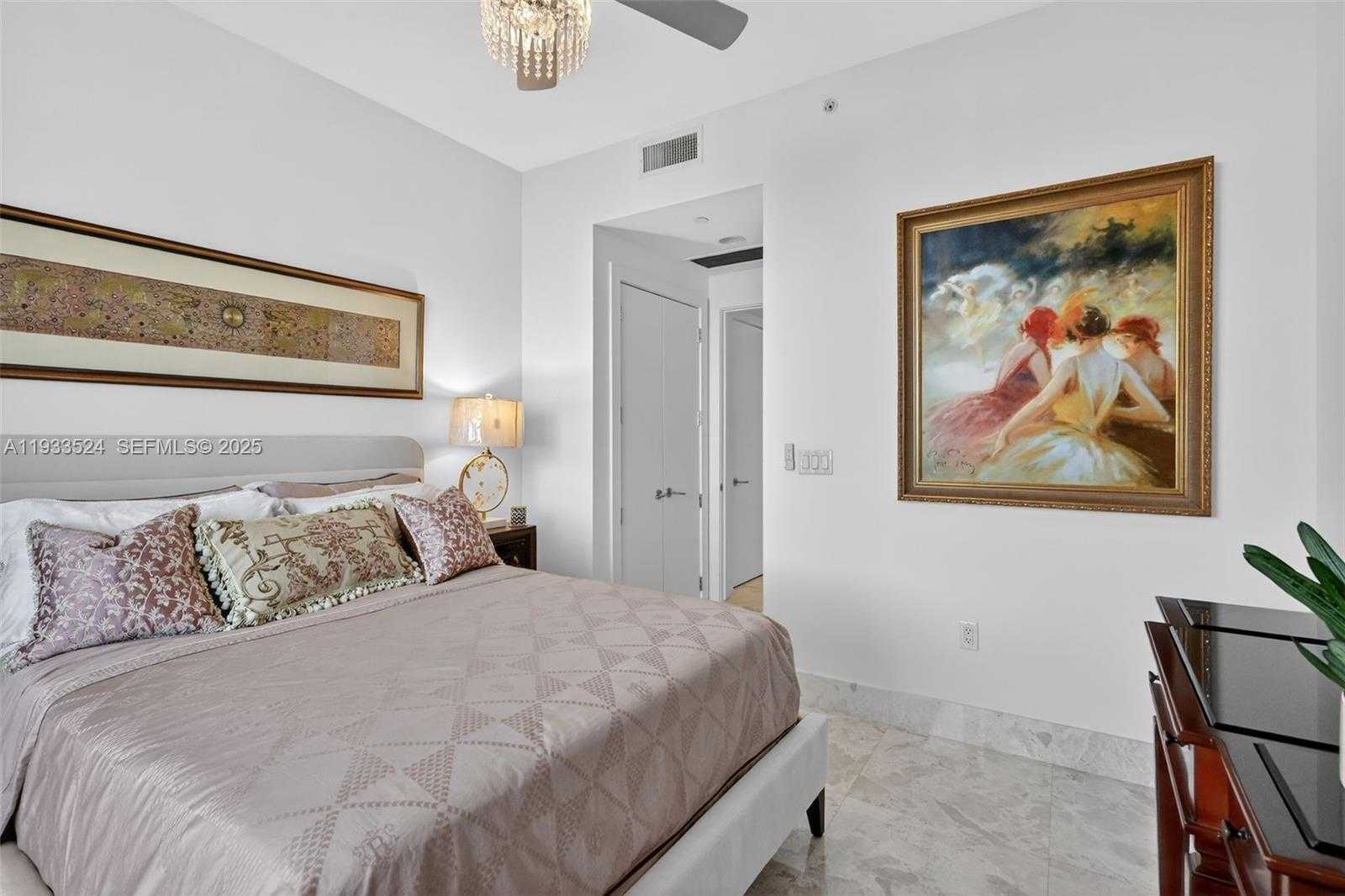 Small Image of 4100 ISLAND BLVD #1403, Aventura Number 18