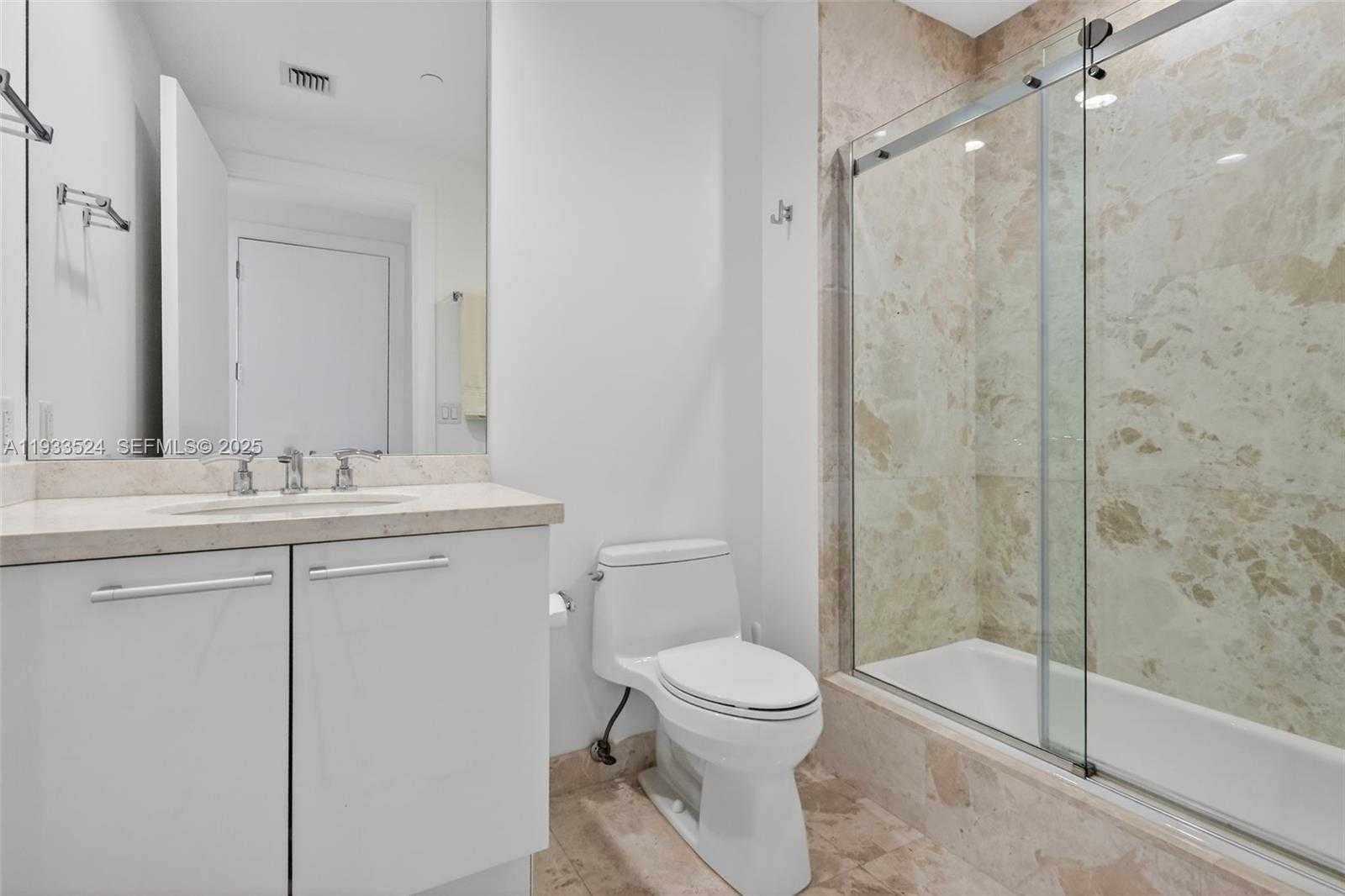 Small Image of 4100 ISLAND BLVD #1403, Aventura Number 19