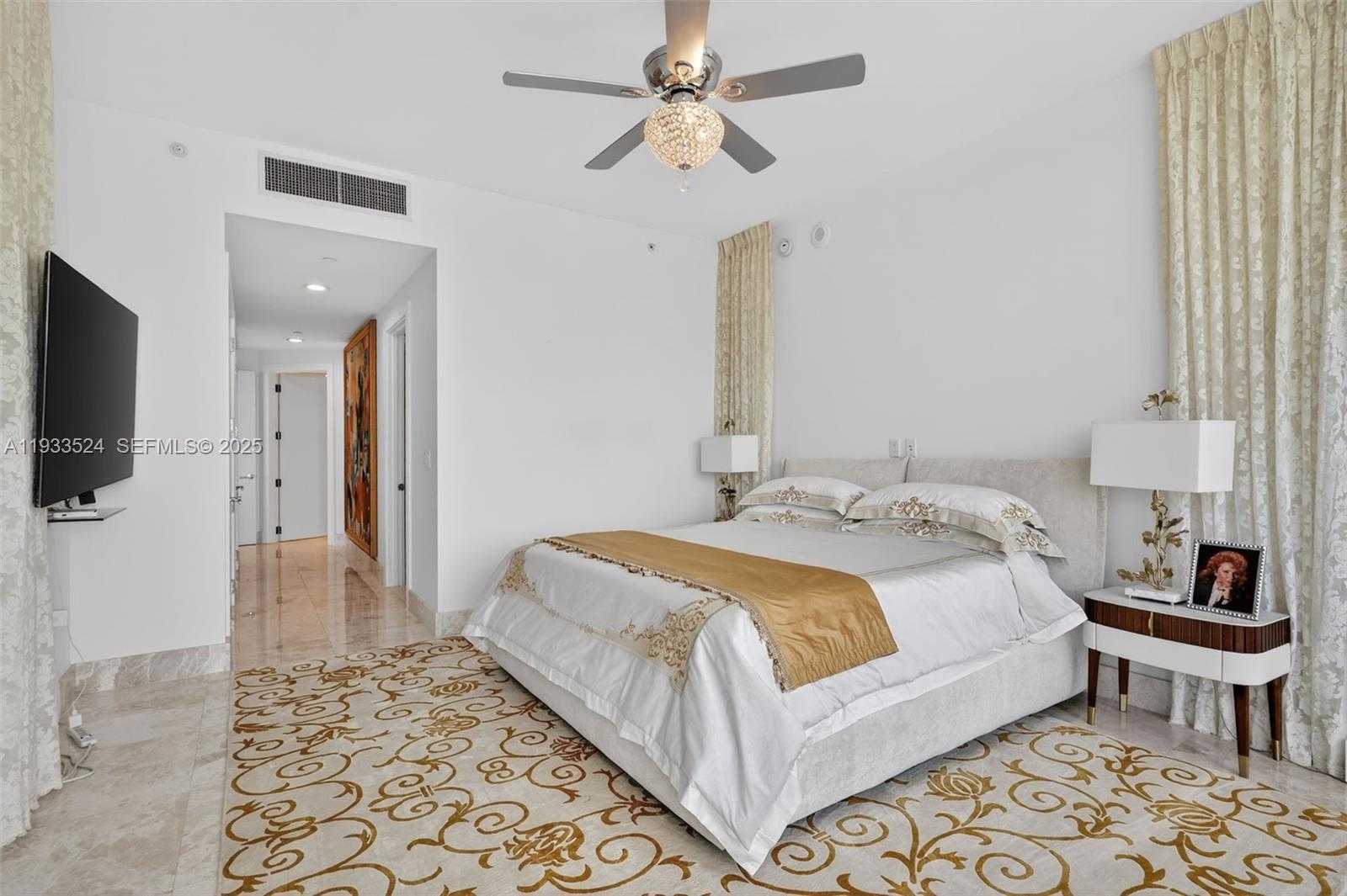 Small Image of 4100 ISLAND BLVD #1403, Aventura Number 24