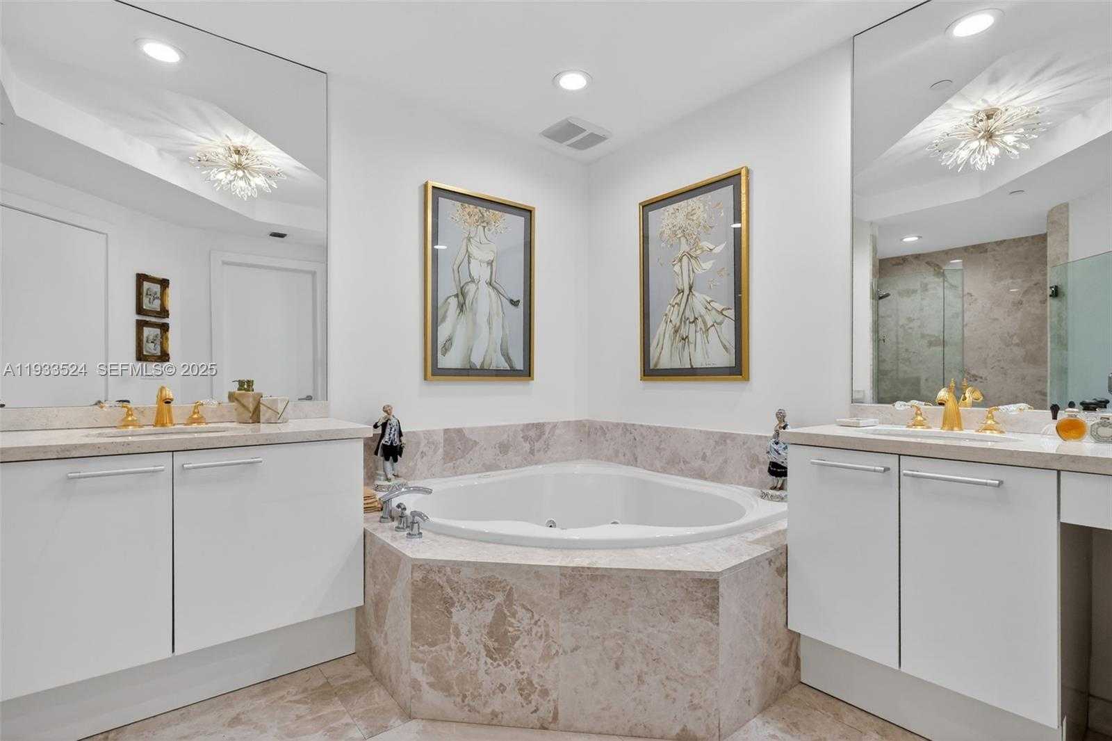 Small Image of 4100 ISLAND BLVD #1403, Aventura Number 26