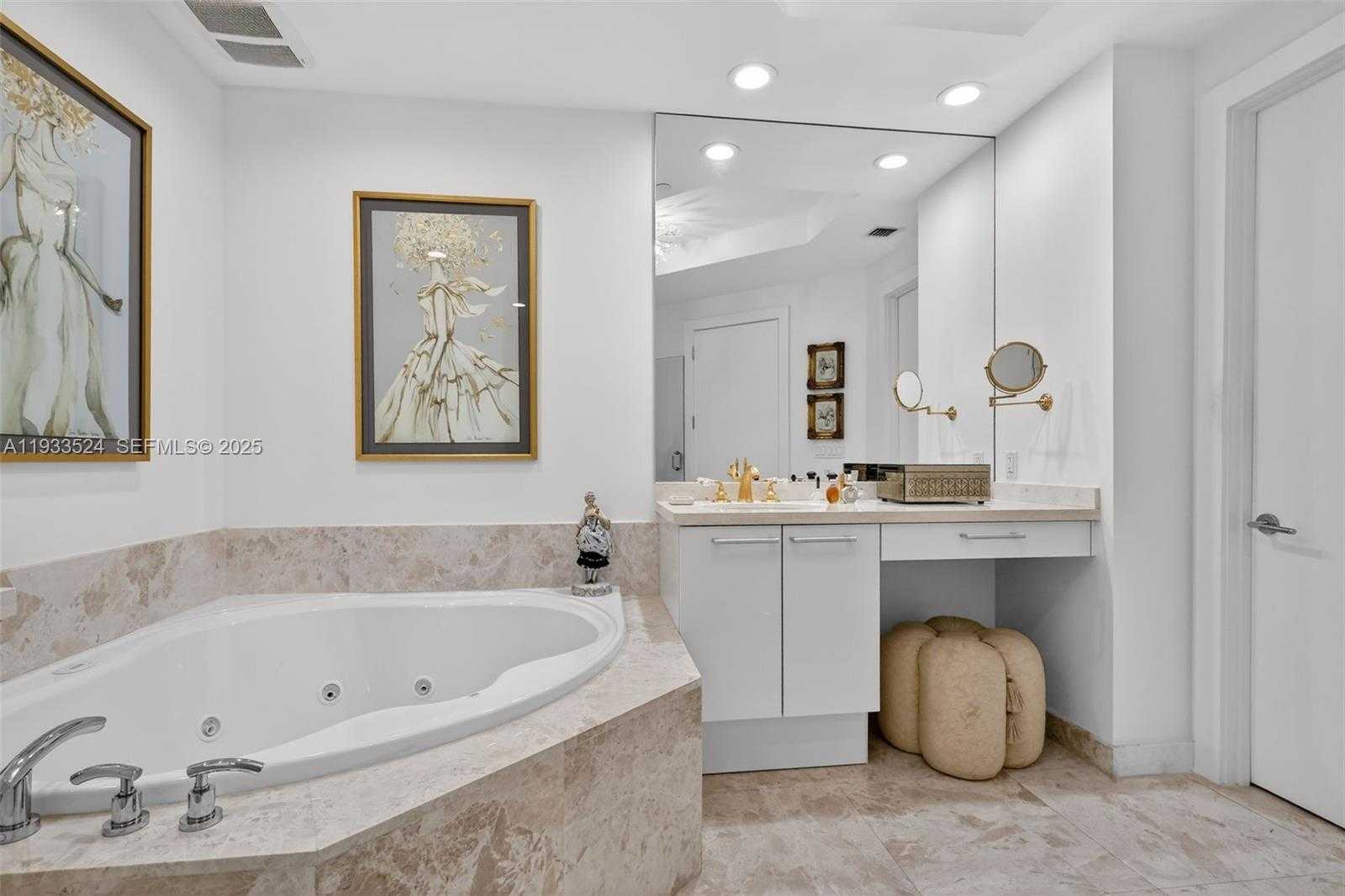 Small Image of 4100 ISLAND BLVD #1403, Aventura Number 27