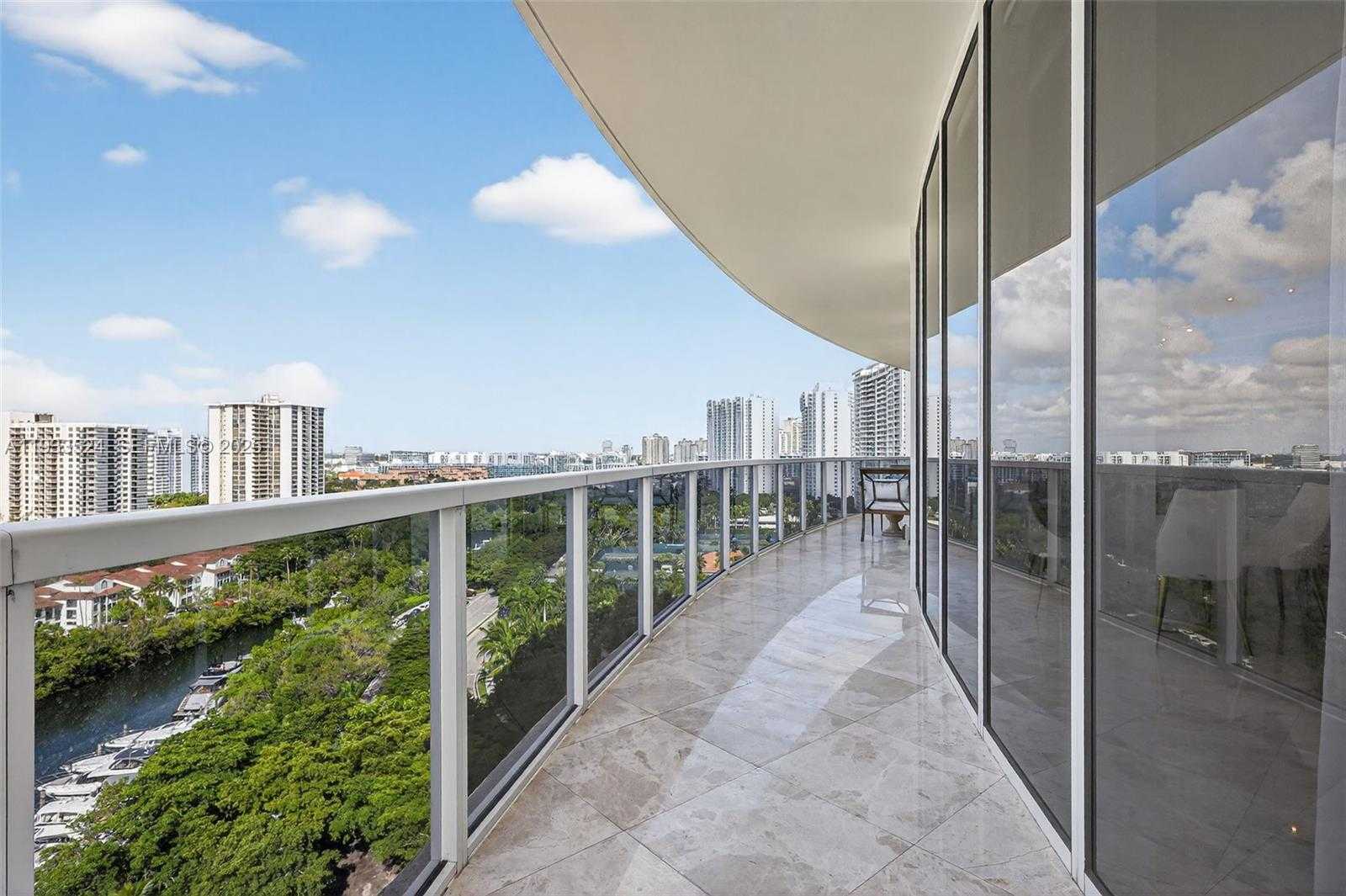Small Image of 4100 ISLAND BLVD #1403, Aventura Number 31