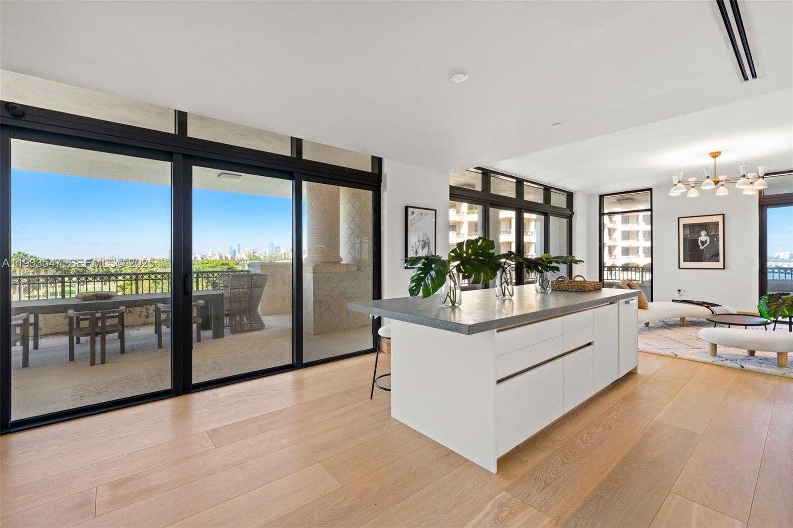 Small Image of 7061 FISHER ISLAND DR #7061, Miami Beach Number 10