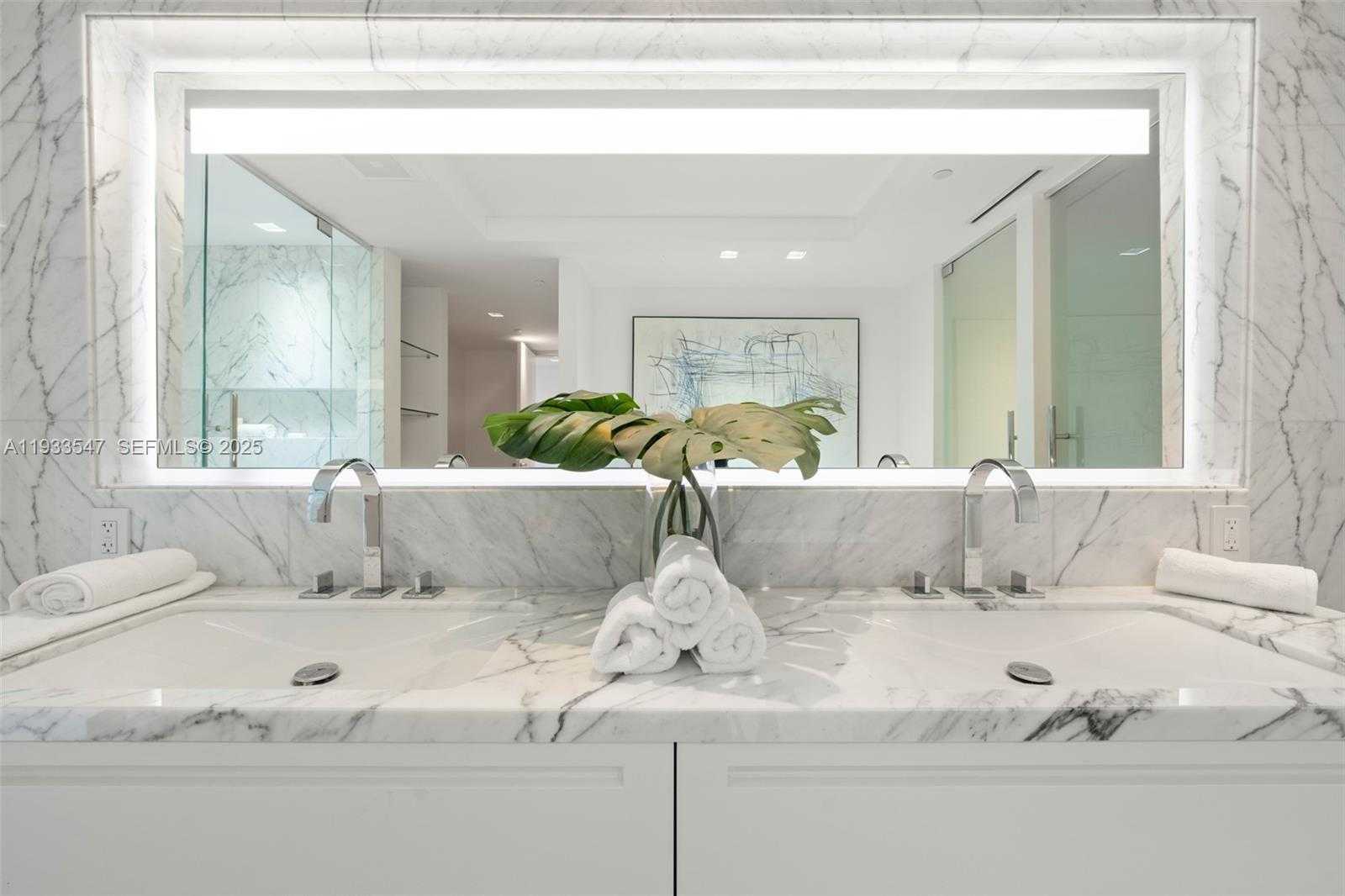 Small Image of 7061 FISHER ISLAND DR #7061, Miami Beach Number 16