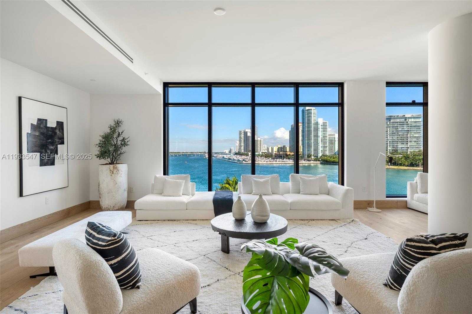 Small Image of 7061 FISHER ISLAND DR #7061, Miami Beach Number 22