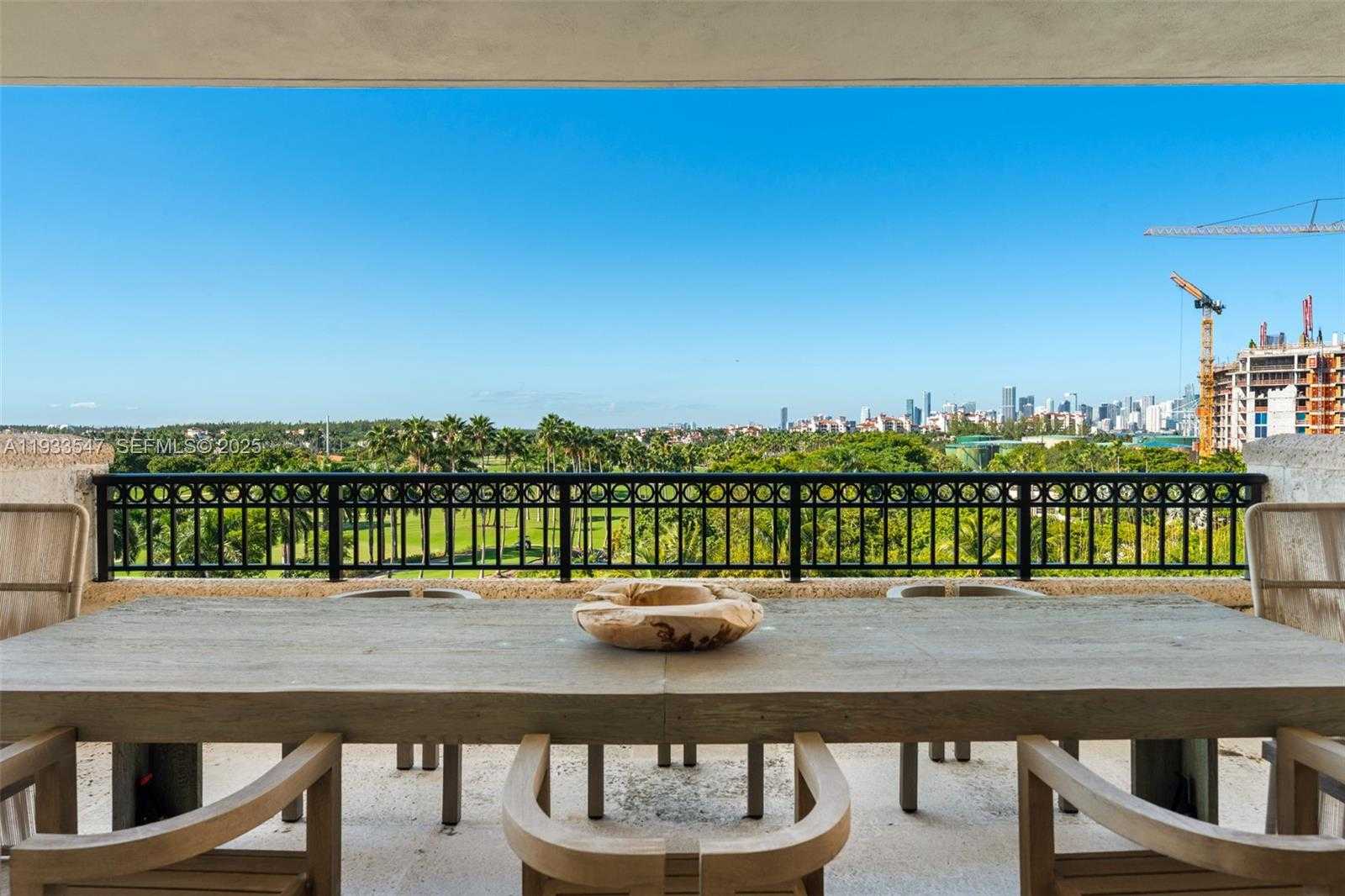 Small Image of 7061 FISHER ISLAND DR #7061, Miami Beach Number 31