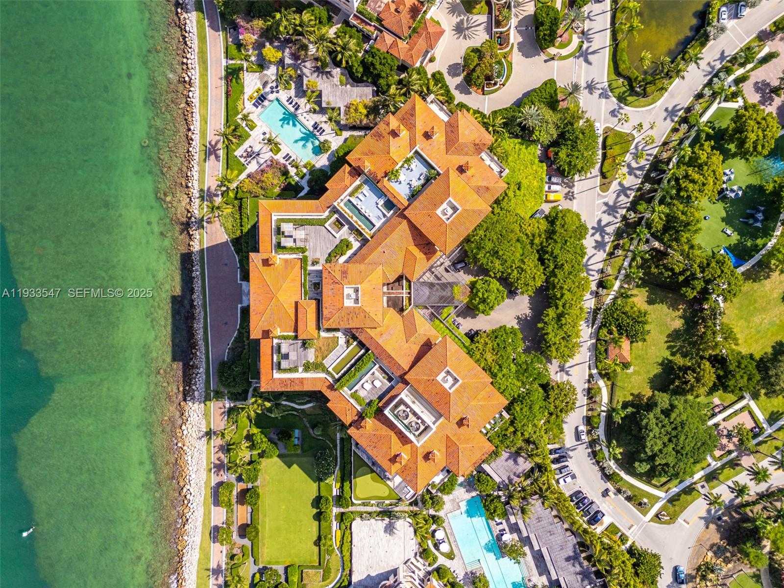 Small Image of 7061 FISHER ISLAND DR #7061, Miami Beach Number 44