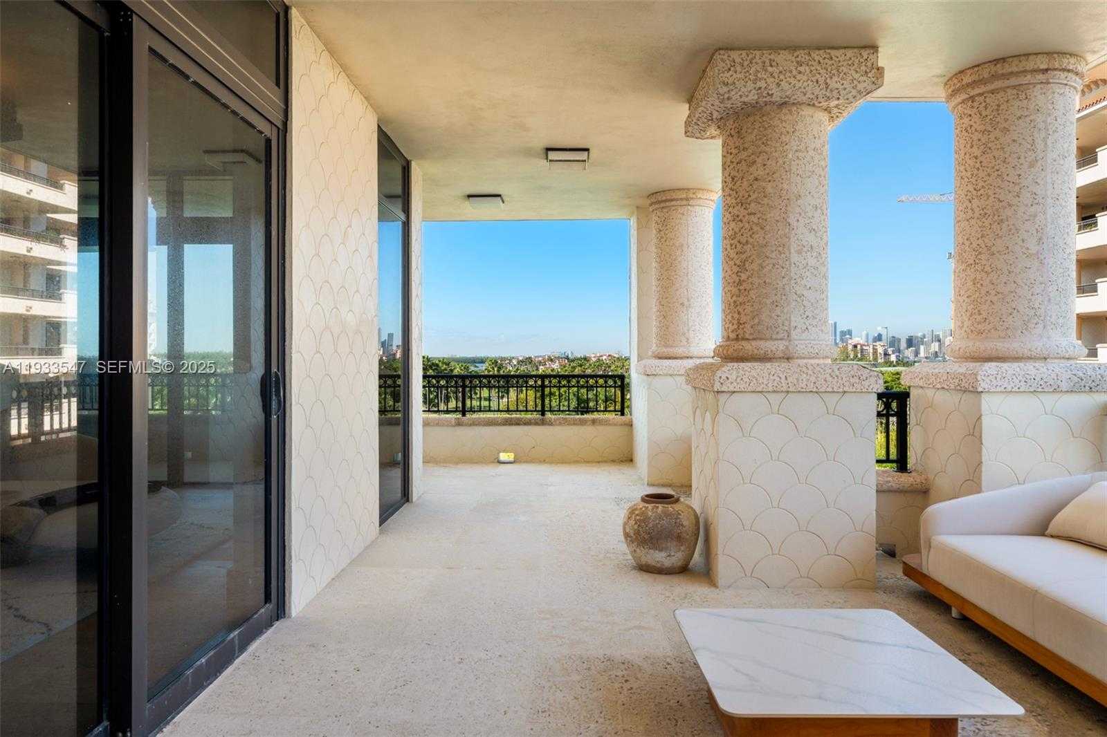 Small Image of 7061 FISHER ISLAND DR #7061, Miami Beach Number 54