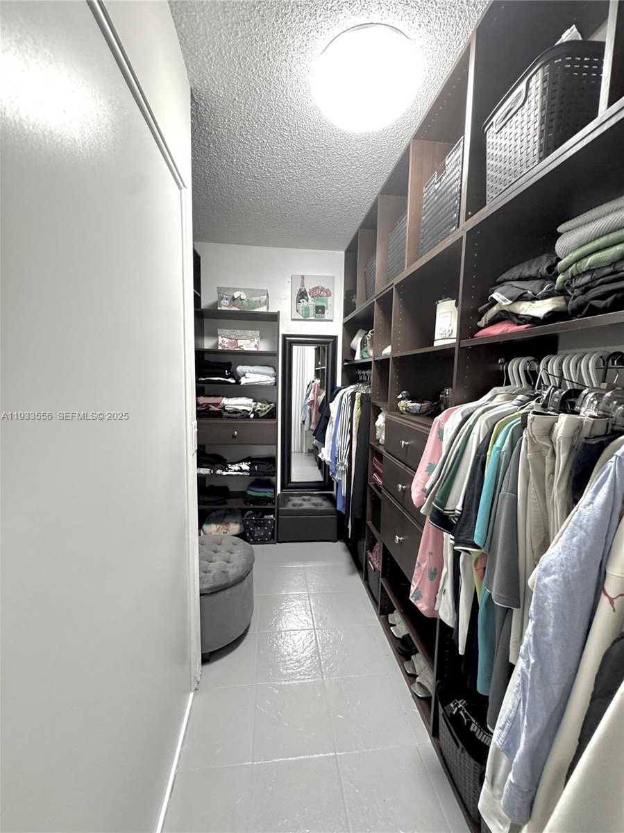 Small Image of 200 DIPLOMAT PKWY #530, Hallandale Beach Number 16