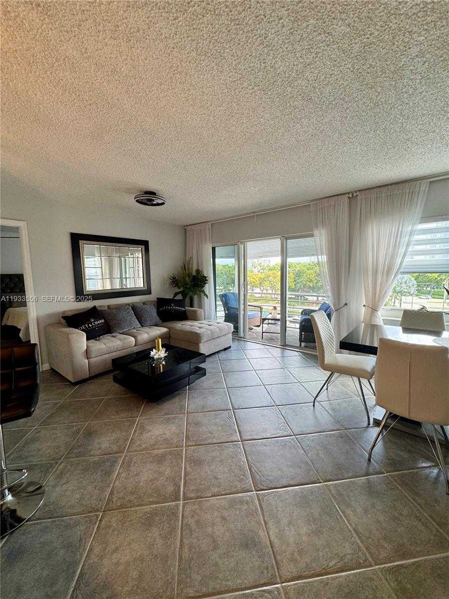 Small Image of 200 DIPLOMAT PKWY #530, Hallandale Beach Number 9