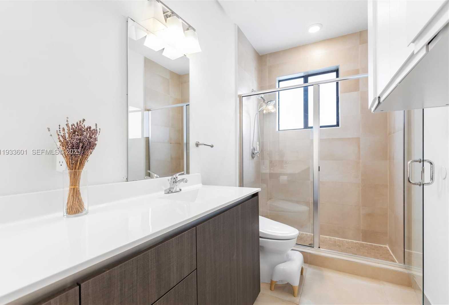 Small Image of 541 SOUTH WEST 91ST CT, Miami Number 12