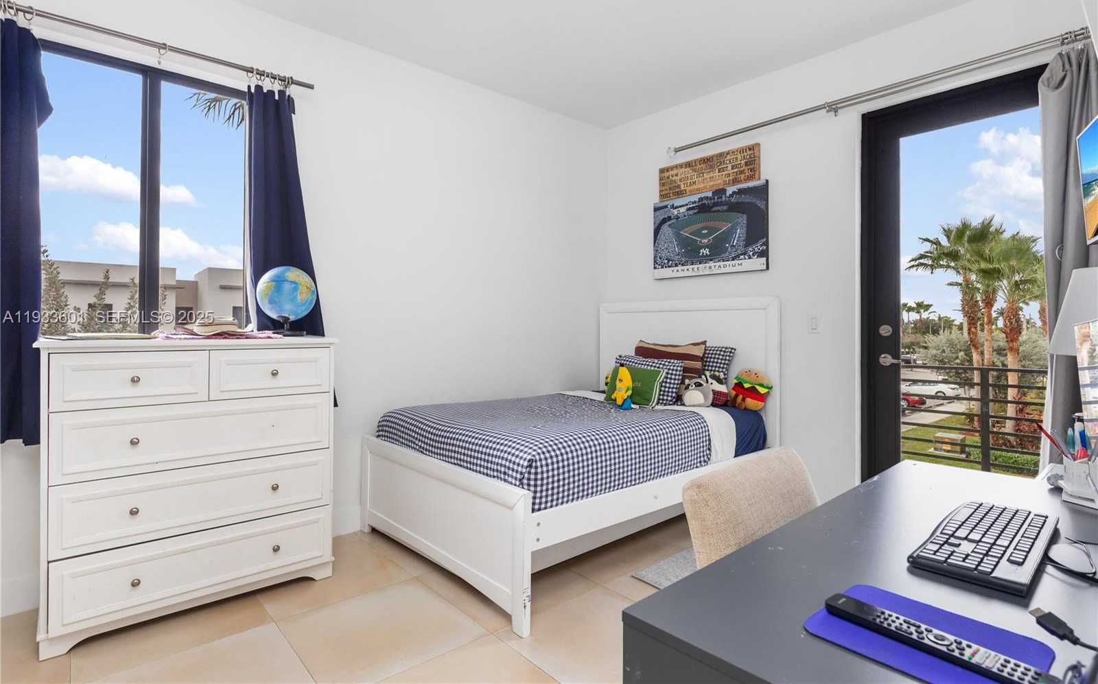 Small Image of 541 SOUTH WEST 91ST CT, Miami Number 14