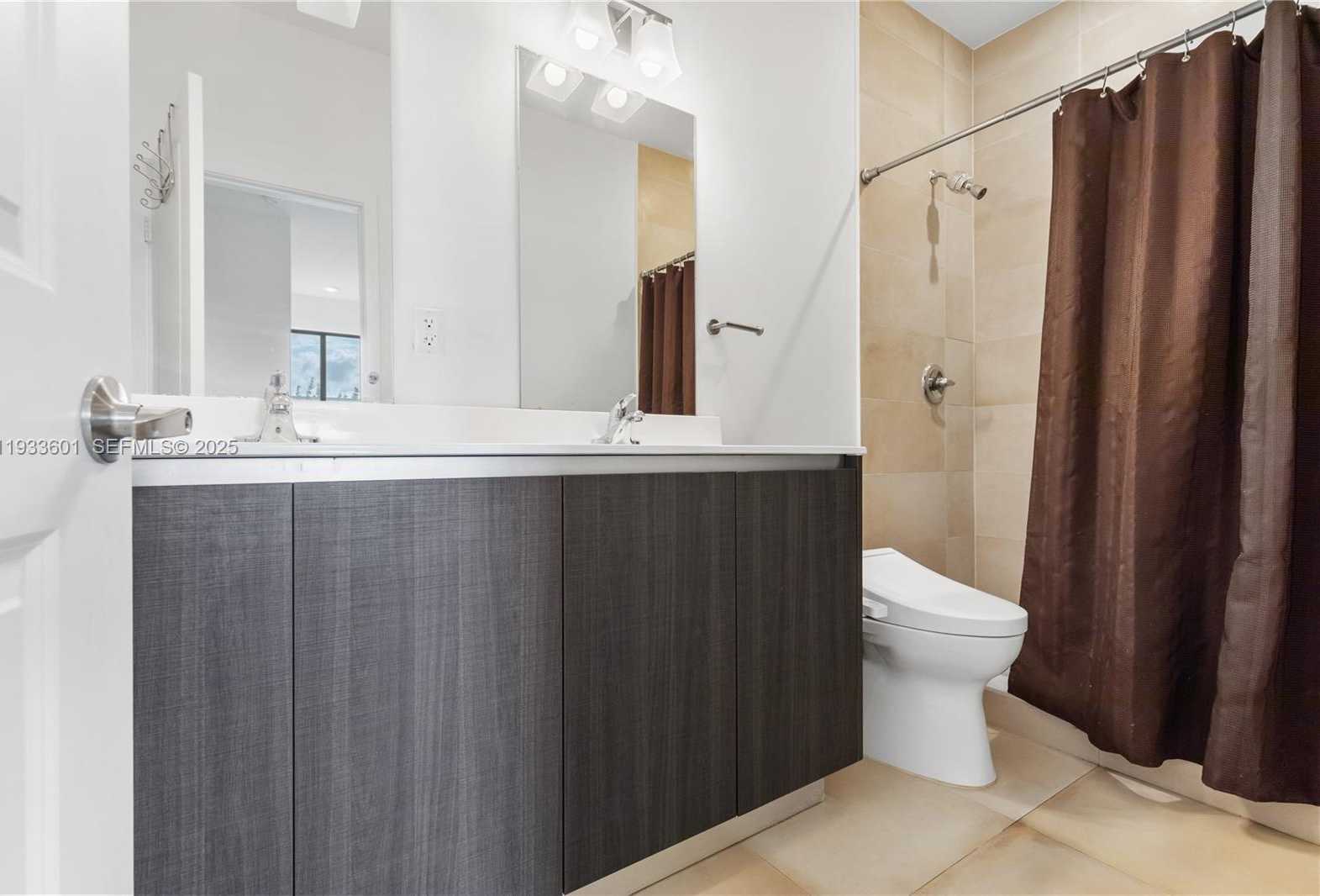 Small Image of 541 SOUTH WEST 91ST CT, Miami Number 15