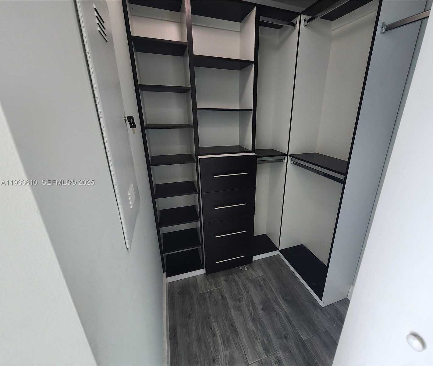 Imagen de Pequeño Objeto