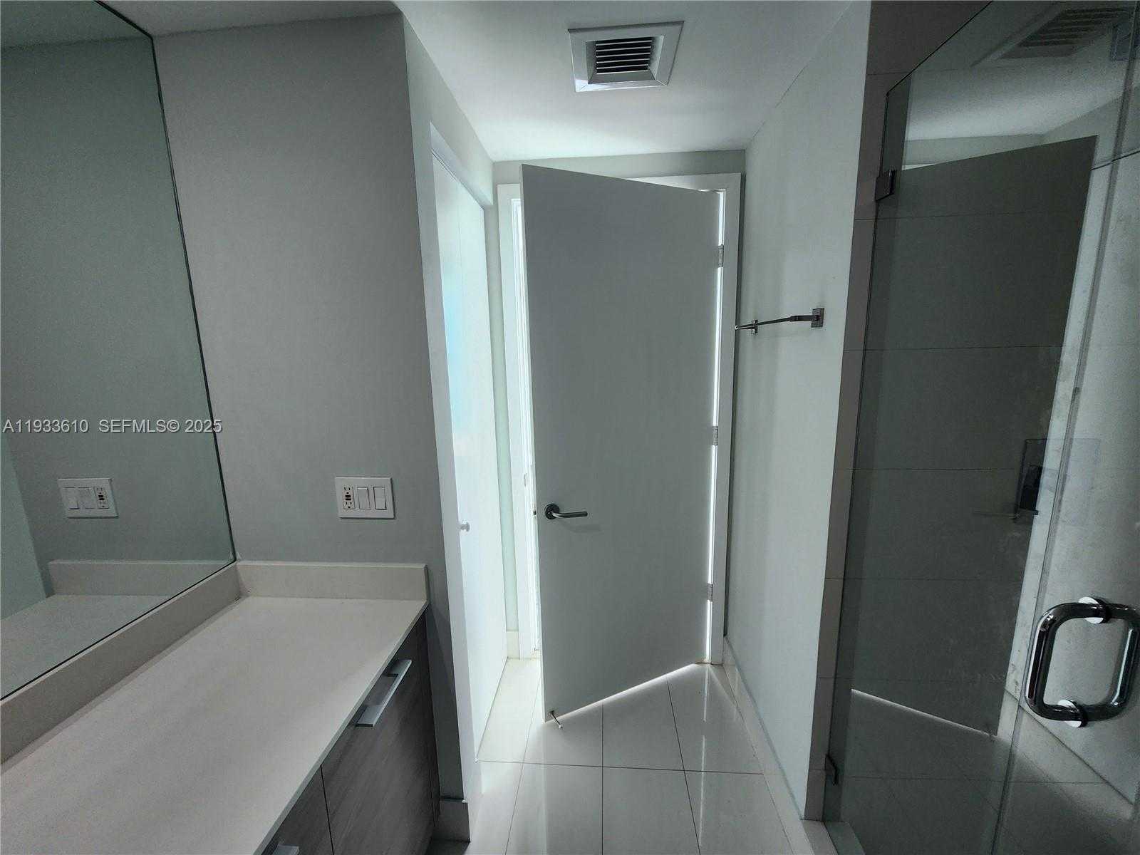 Imagen de Pequeño Objeto