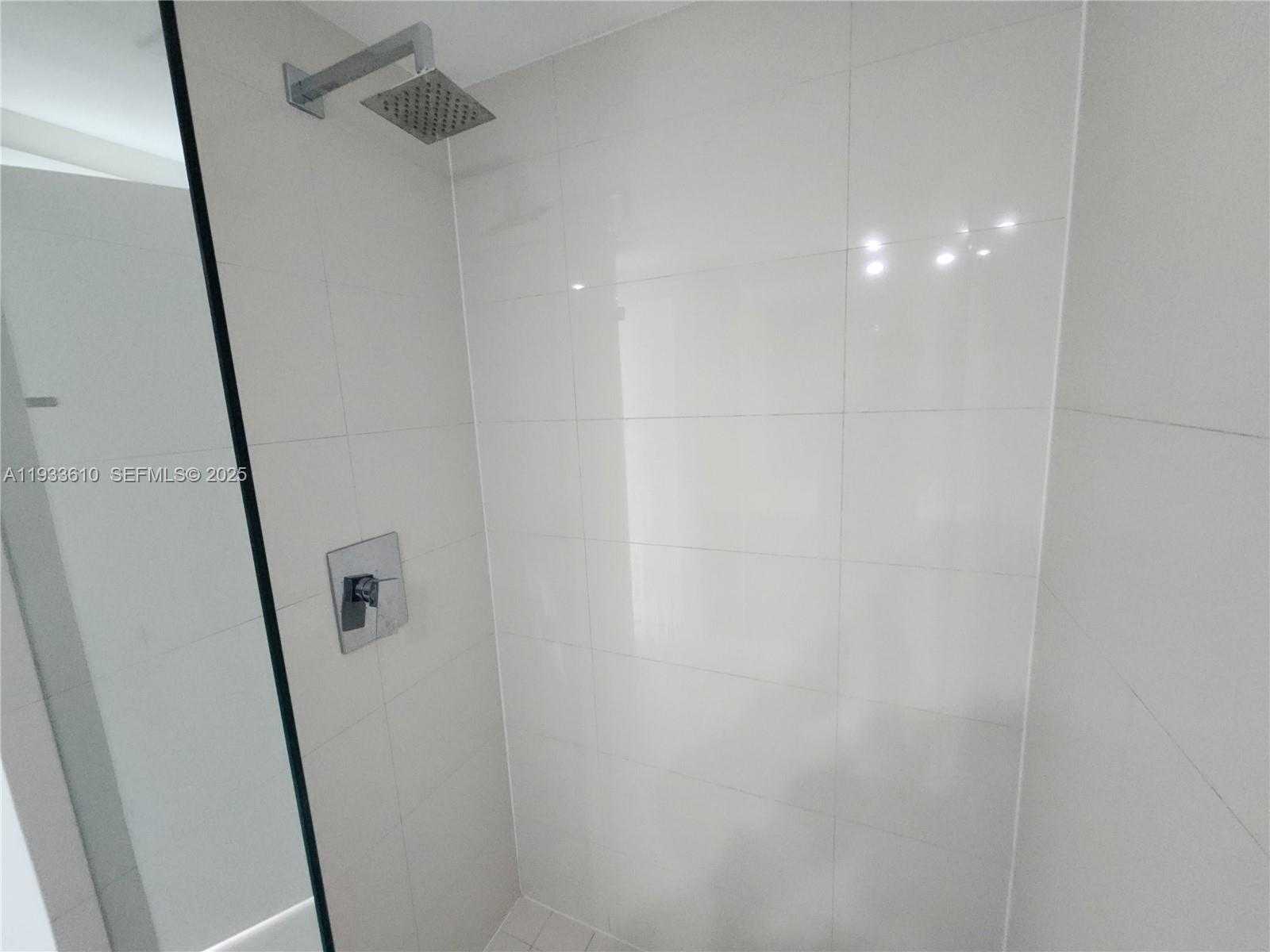 Imagen de Pequeño Objeto