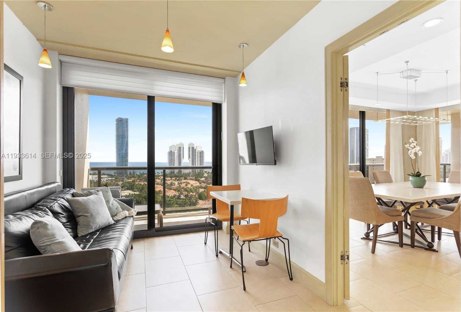 Small Image of 19667 TURNBERRY WAY #17K, Aventura Number 12