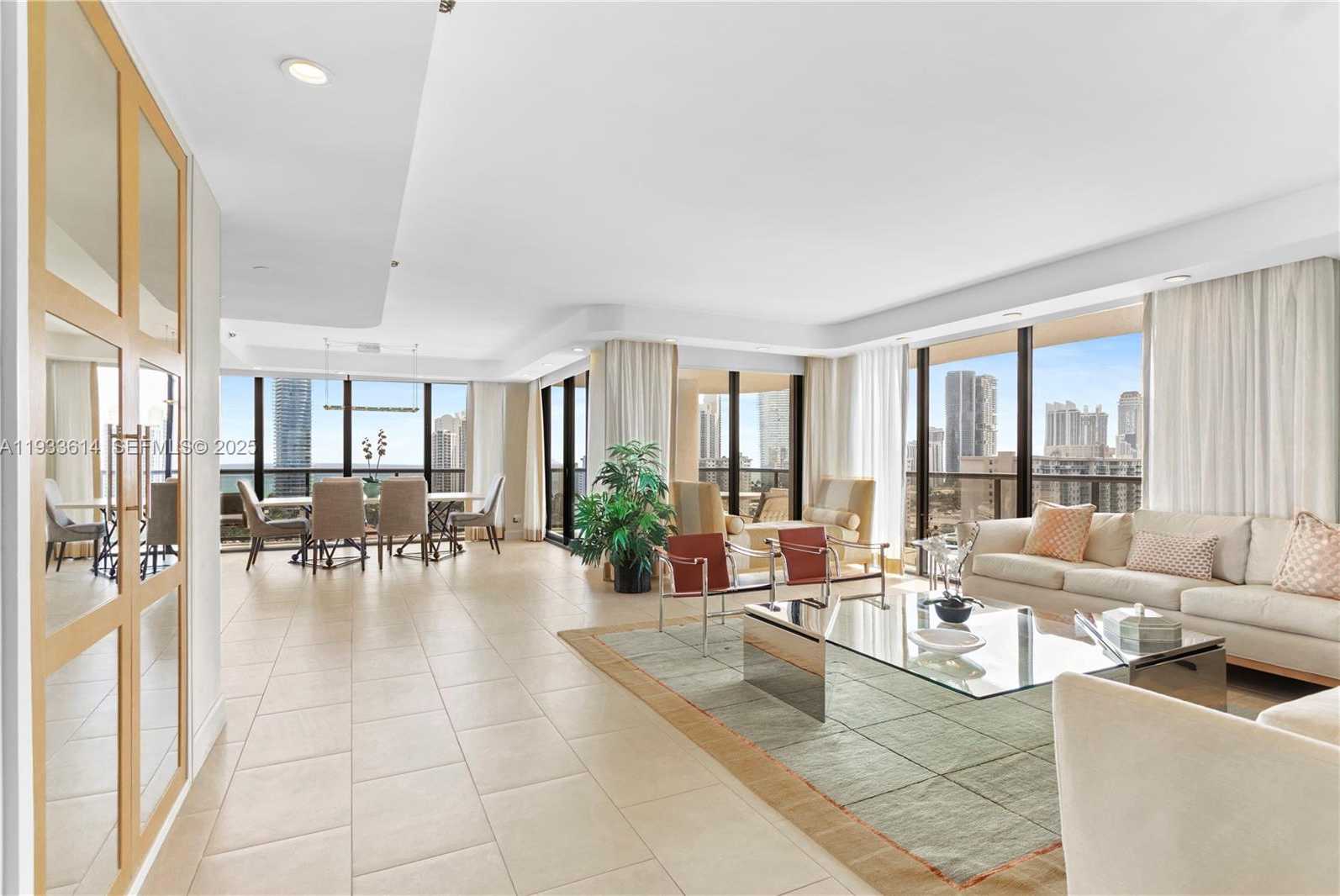 Small Image of 19667 TURNBERRY WAY #17K, Aventura Number 5